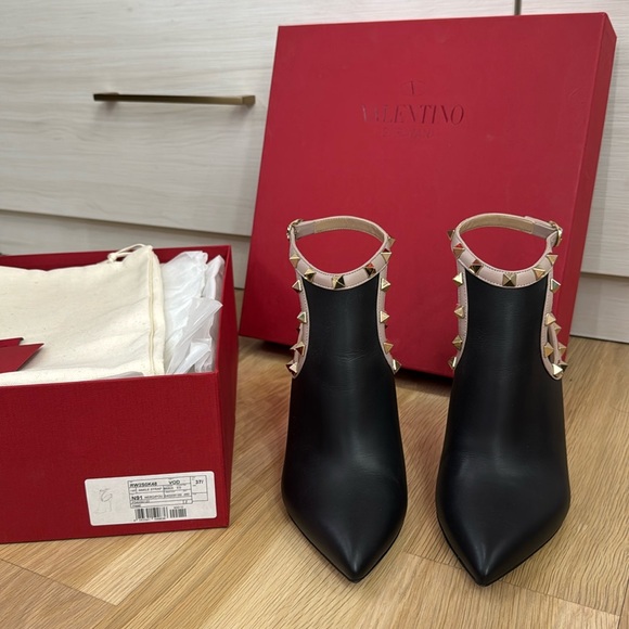 VALENTINO ROCKSTUD 100 LEATHER mules/booties IN BLACK size 37.5 - Picture 2 of 10